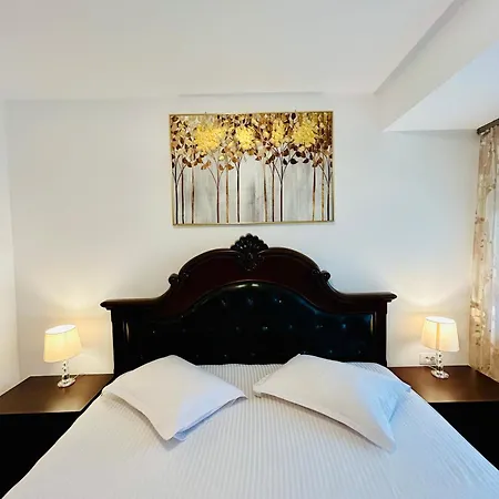 Dis Mamaia Nord Apartmán *